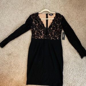 Lulu’s lace long sleeve bodycon dress